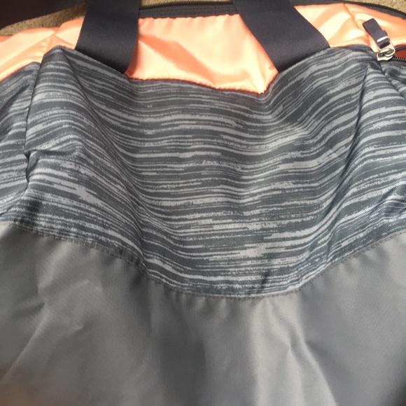 Adidas fearless gym/weekend bag - Picture 6 of 8